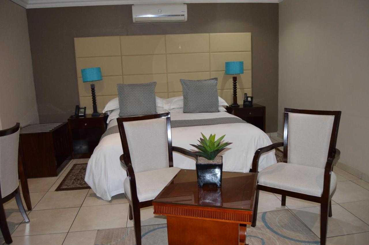 Lakeview Boutique Hotel&Conference Center Benoni Extérieur photo