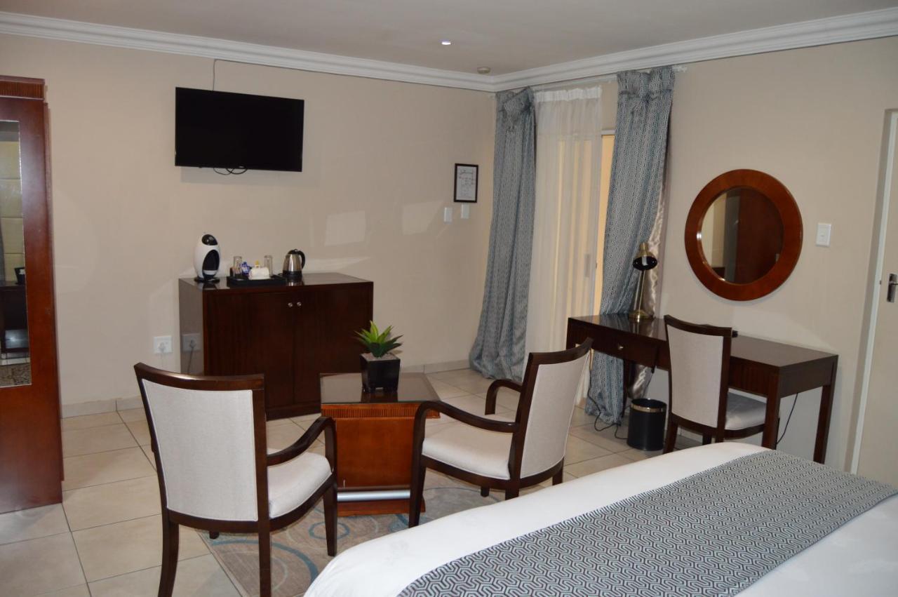Lakeview Boutique Hotel&Conference Center Benoni Extérieur photo