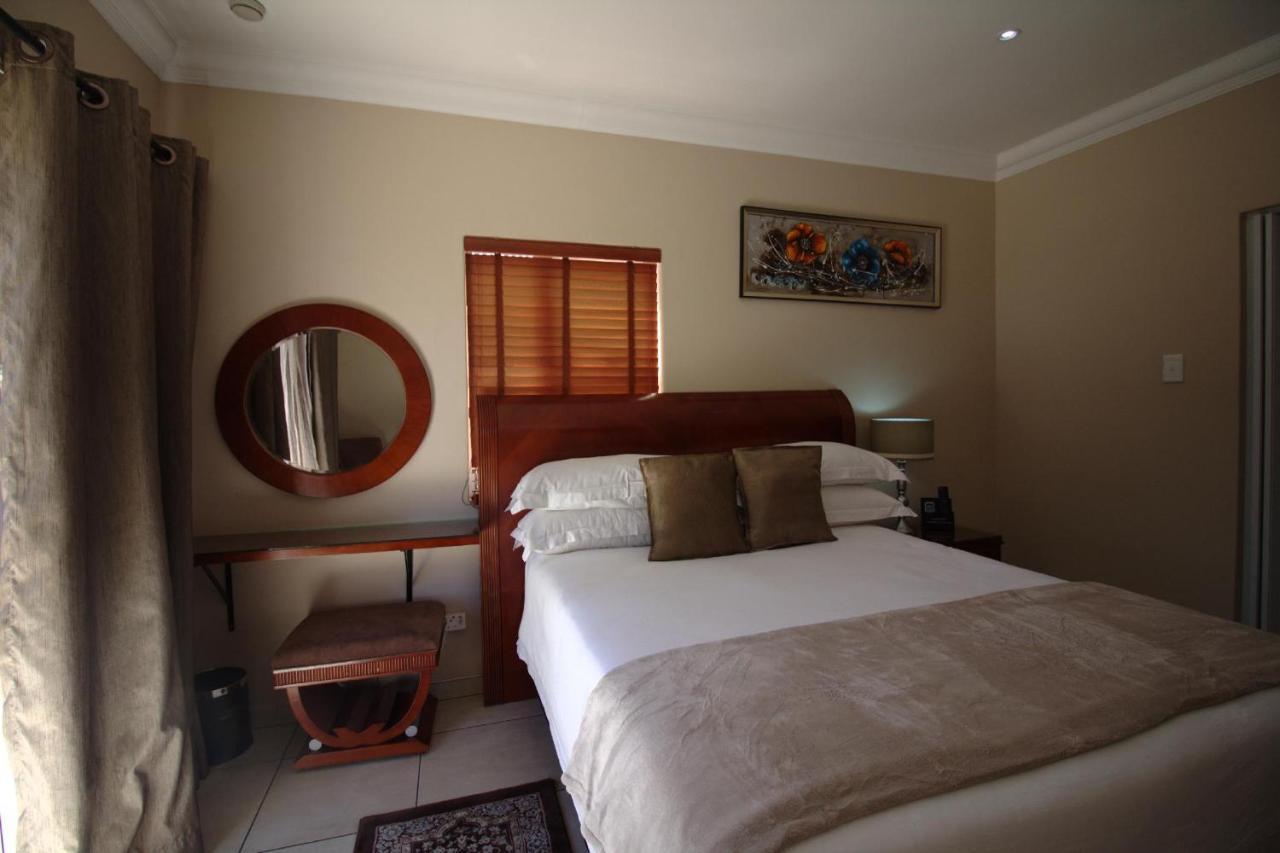 Lakeview Boutique Hotel&Conference Center Benoni Extérieur photo