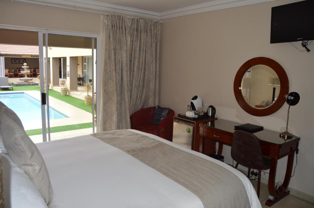 Lakeview Boutique Hotel&Conference Center Benoni Extérieur photo