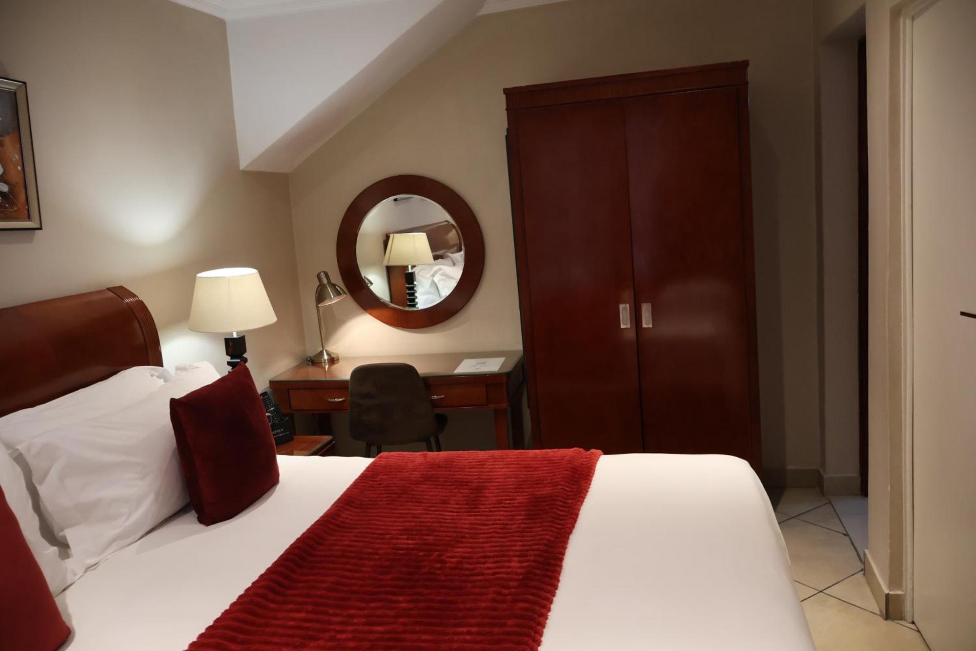 Lakeview Boutique Hotel&Conference Center Benoni Extérieur photo