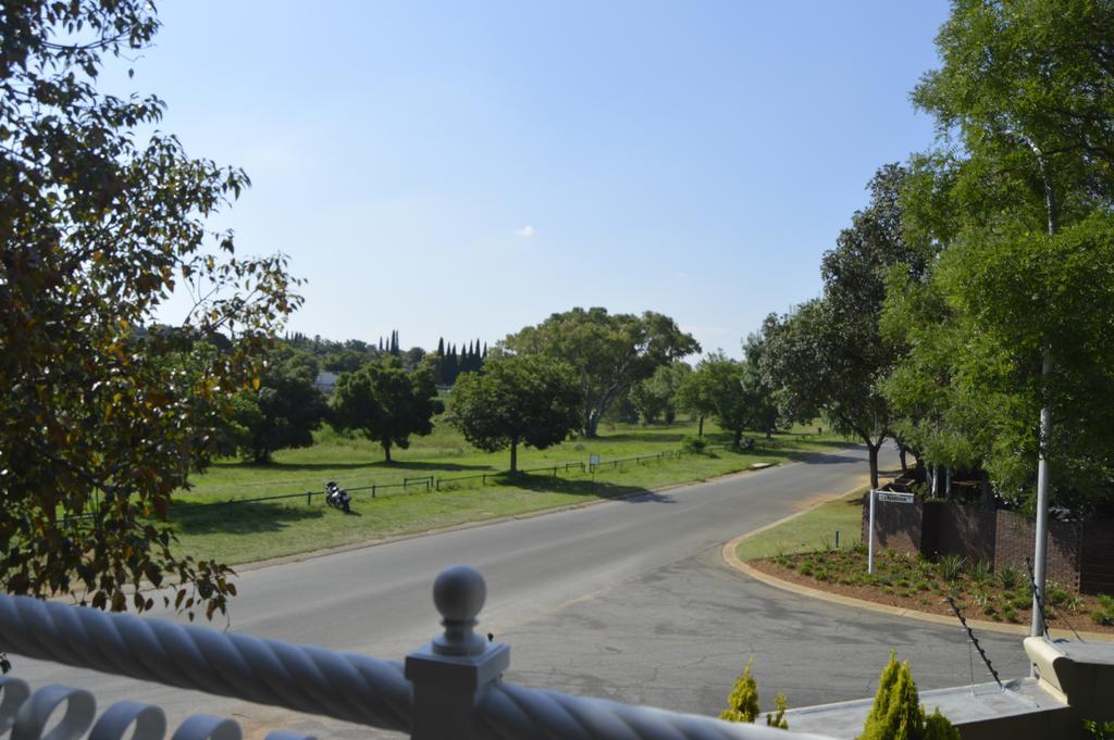 Lakeview Boutique Hotel&Conference Center Benoni Extérieur photo