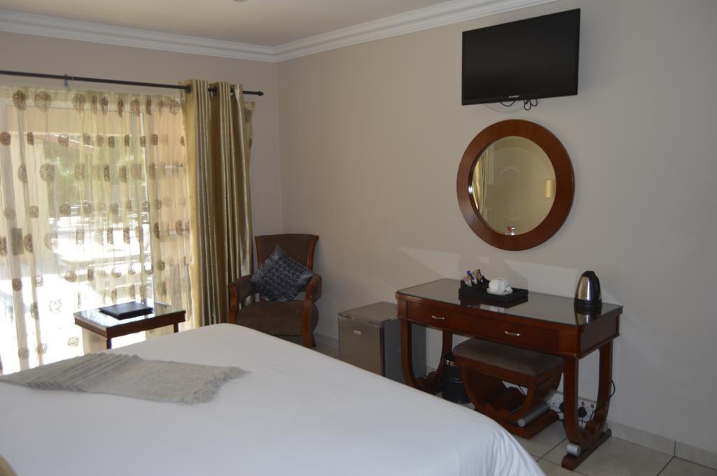 Lakeview Boutique Hotel&Conference Center Benoni Extérieur photo