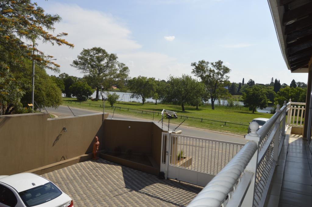 Lakeview Boutique Hotel&Conference Center Benoni Extérieur photo